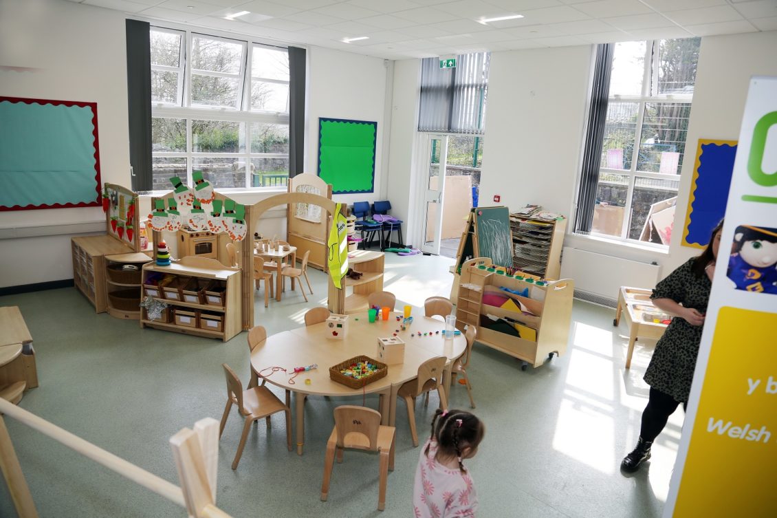 New classroom officially opened at Ysgol Gynradd Gymraeg Cwmllynfell 
