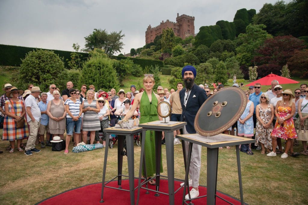 Antiques Roadshow success as thousands brave heat at Powis Castle and Garden