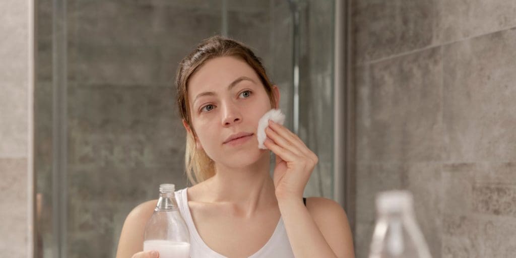 How to properly cleanse your face