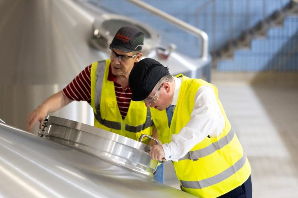 Secretary of State for Wales visits Budweiser Brewing Group’s Magor Brewery