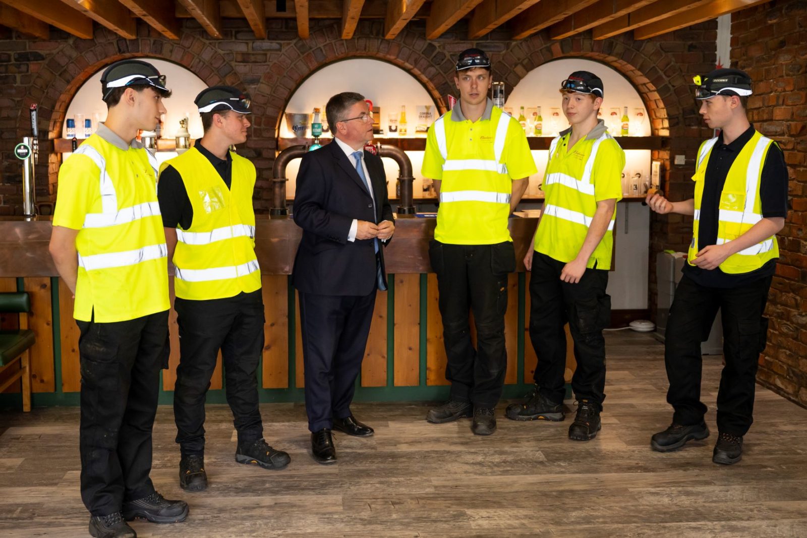 Secretary of State for Wales visits Budweiser Brewing Group’s Magor Brewery