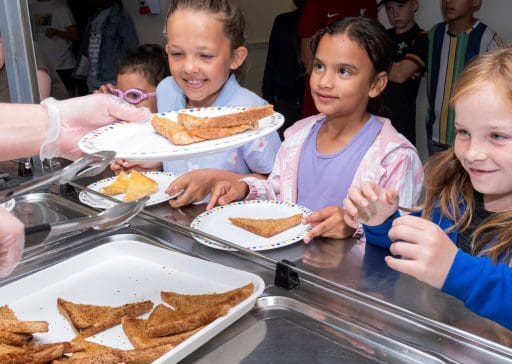 Almost 2000 families sign up for free school meals in Cardiff