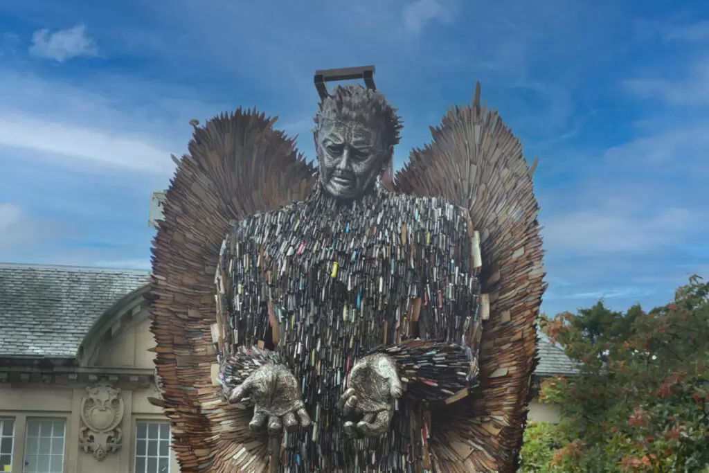 A sculpture made of 100,000 knives is coming to Newport