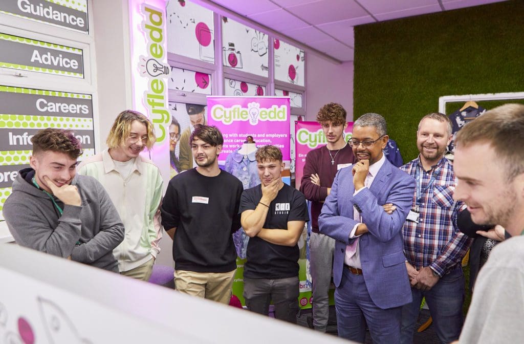 Bureaus to help college leavers into work