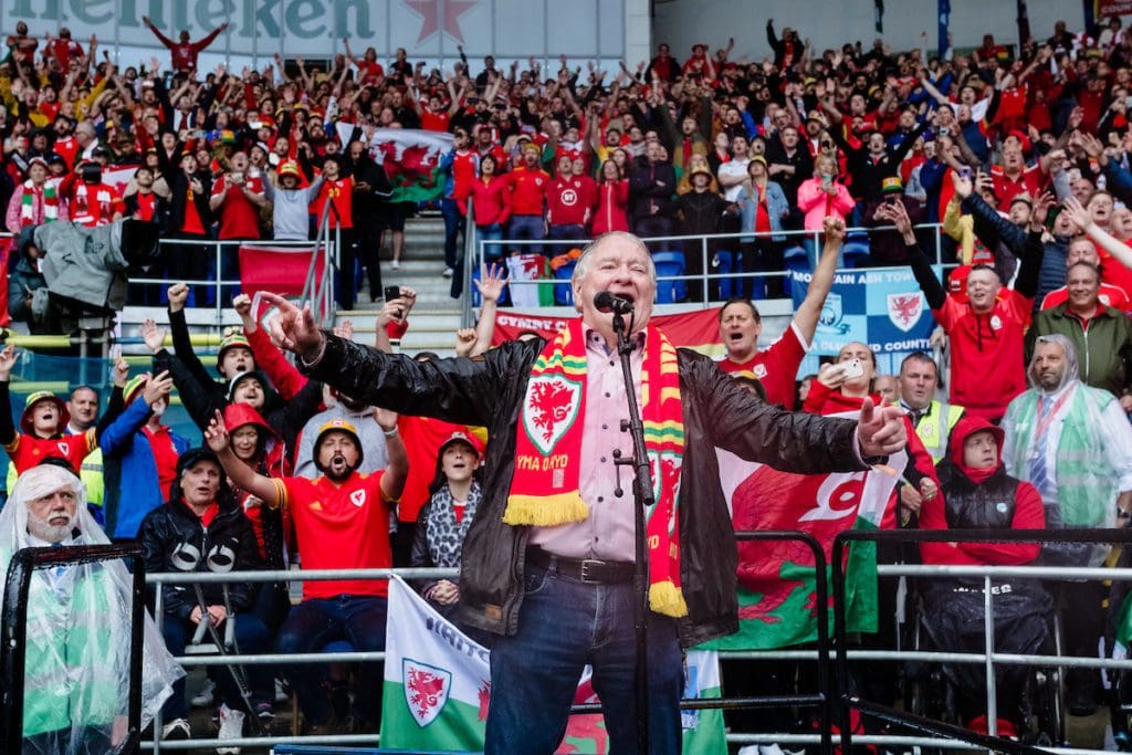Dafydd Iwan and The Red Wall release official 2022 FIFA World Cup song