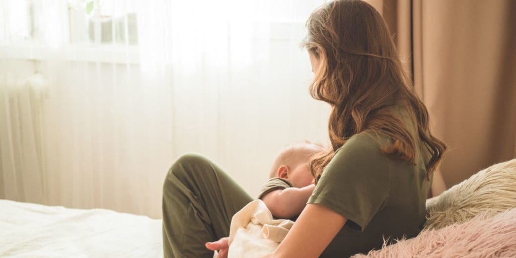 Parents urged to stop using self-feeding pillows