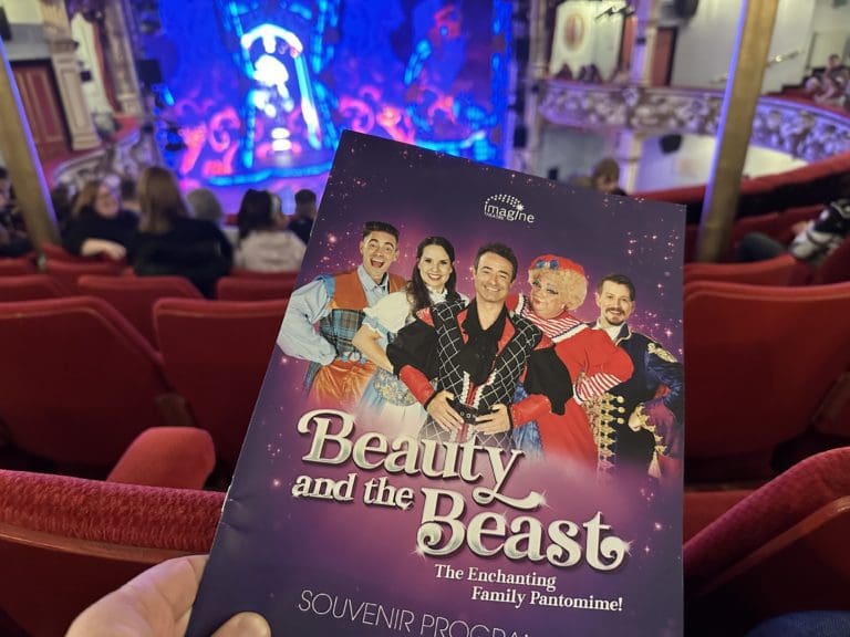 Review Beauty and the Beast, Swansea Grand Theatre 2022/23