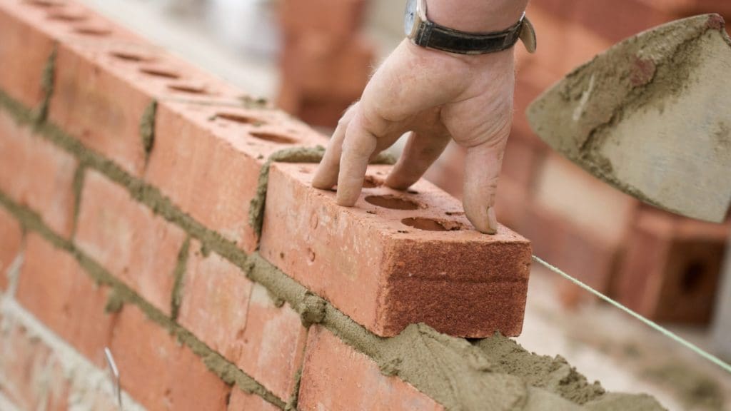 Swansea Council to expand team by recruiting 17 construction apprentices