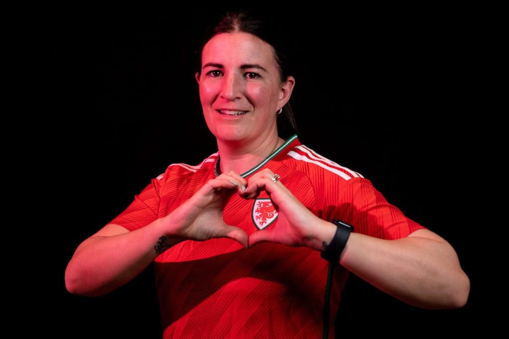 Striker Helen Ward announces her retirement from football