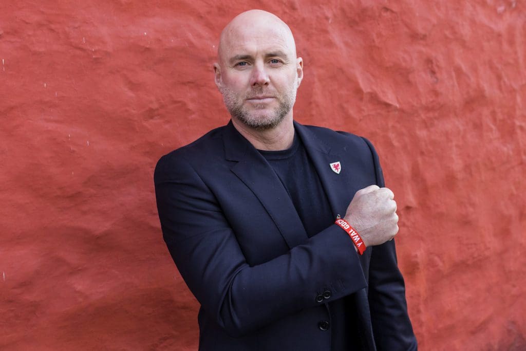 The Red Wall raise £22,500 for vital cancer support to Tenovus Cancer Care