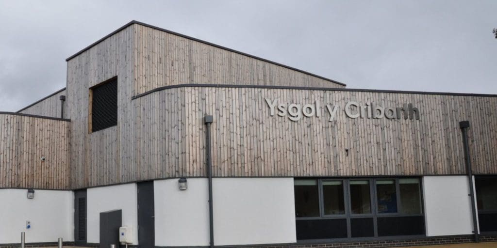 Council considers introducing Welsh-medium education into local primary school