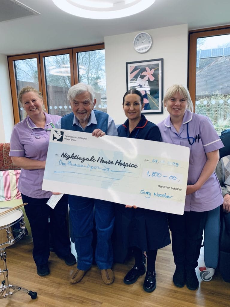 Patient Gerry Raises £1000 for Nightingale House on his 90th birthday