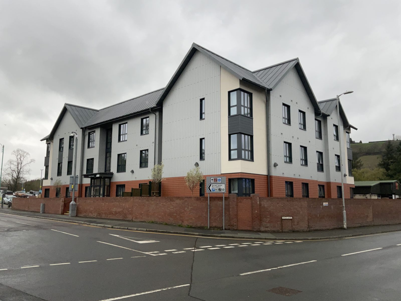 Y Lawnt housing development gets official seal of approval