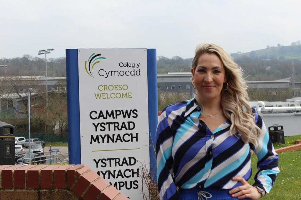 Caerphilly mum who was inspired by cancer journey to become a nurse wins national award