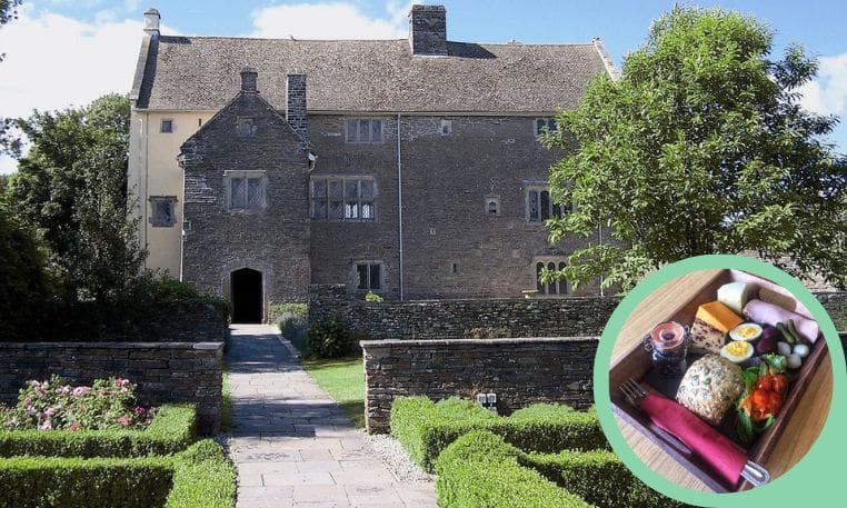 Llancaiach Fawr celebrates two prestigious awards from Visit Wales