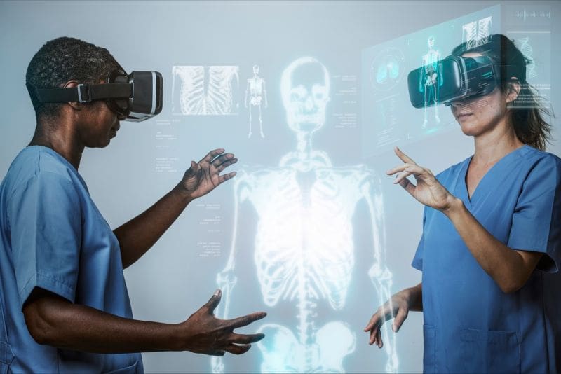 £900k funding to develop bespoke VR training for future health professionals