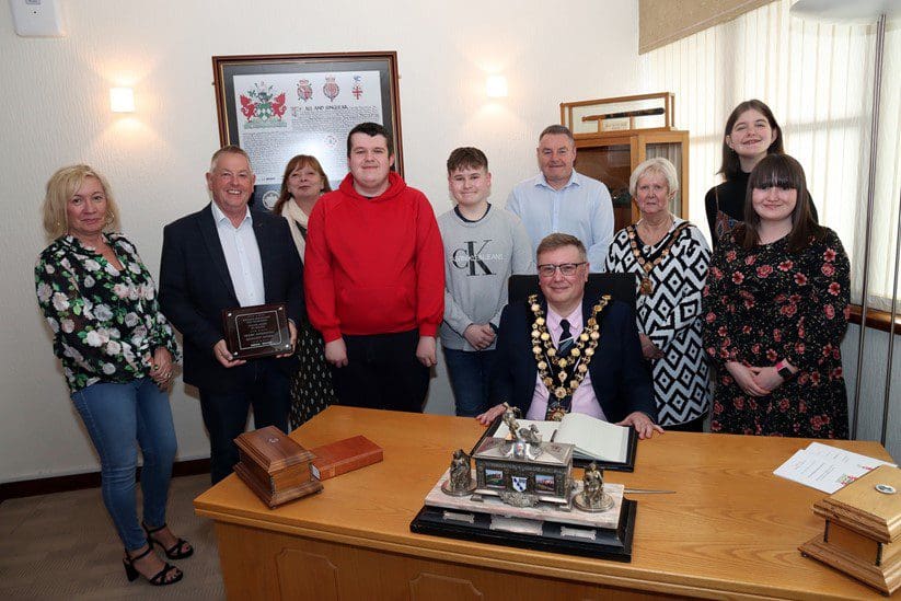 Neath Port Talbot Youth Service receives national quality mark