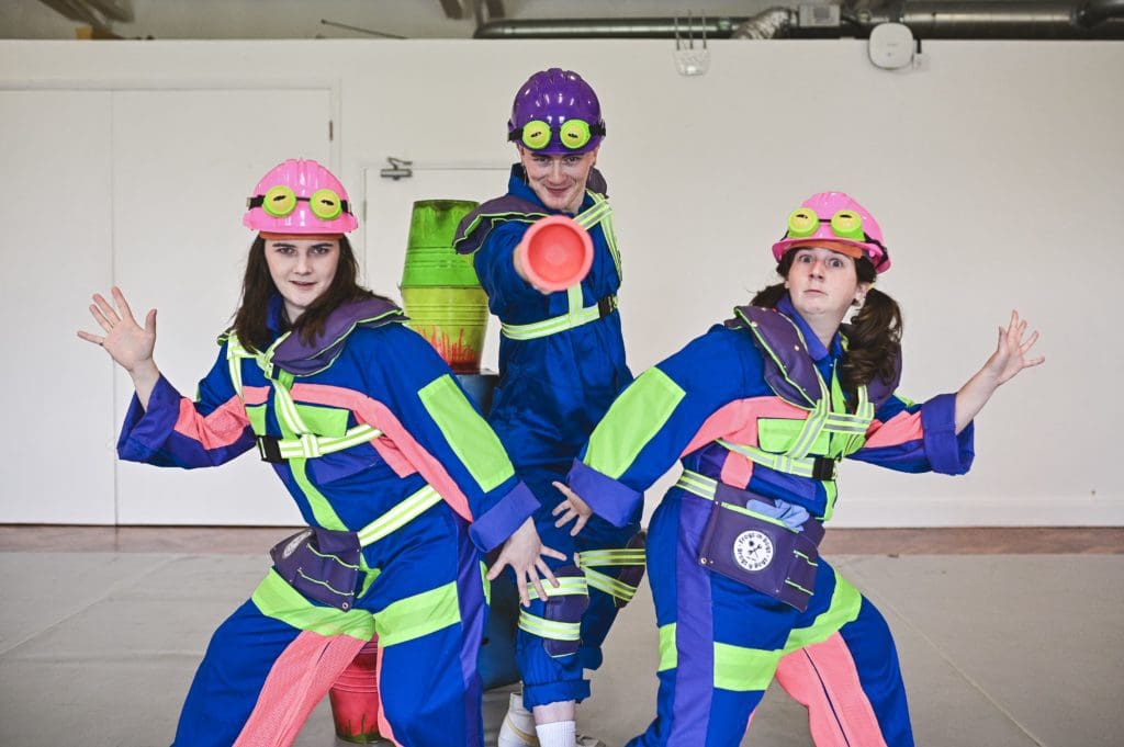 Summer tour for bilingual musical show for primary school aged children