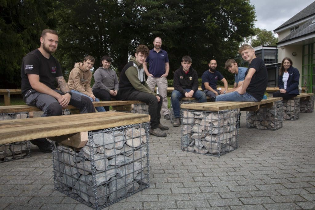 Pupils in Llanrwst build an outdoor class