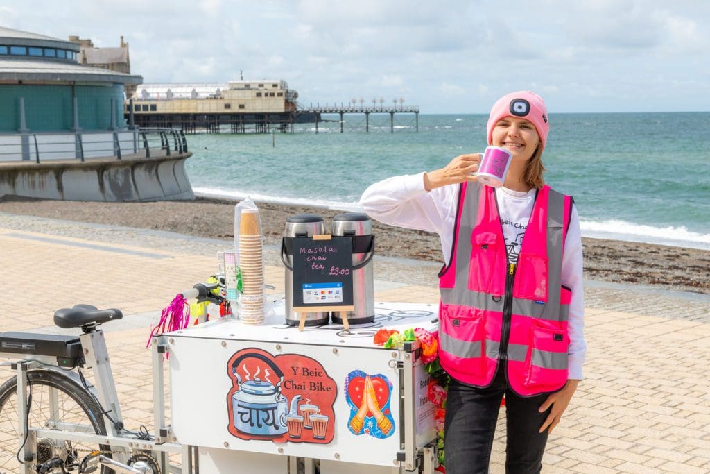 Entrepreneur’s bilingual start-up reveals thriving Aberystwyth communi-tea