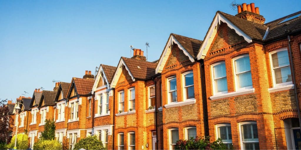 6 Home Projects to Take On For The Summer