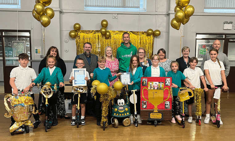 Ty’n y Wern Primary School achieves the ‘Active Journeys Gold Award’