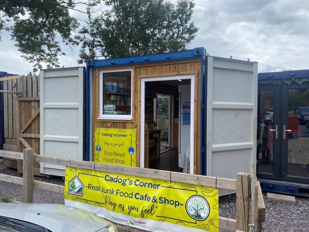 Barry primary school who setup ‘pay-as-you-feel’ shop heading to Royal Welsh Show