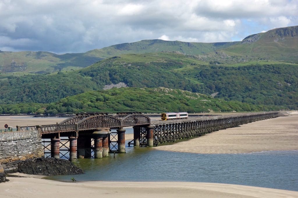 Passengers on Wales’ most scenic railway line treated to new innovative travel guide
