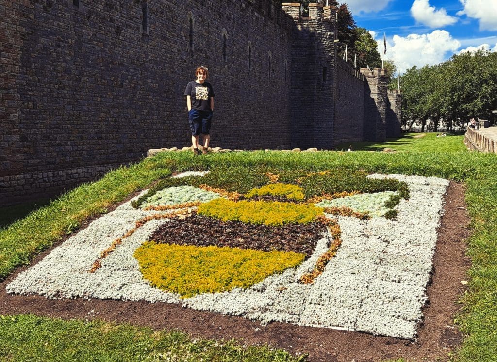 Apprentices unveil new floral display outside Cardiff Castle