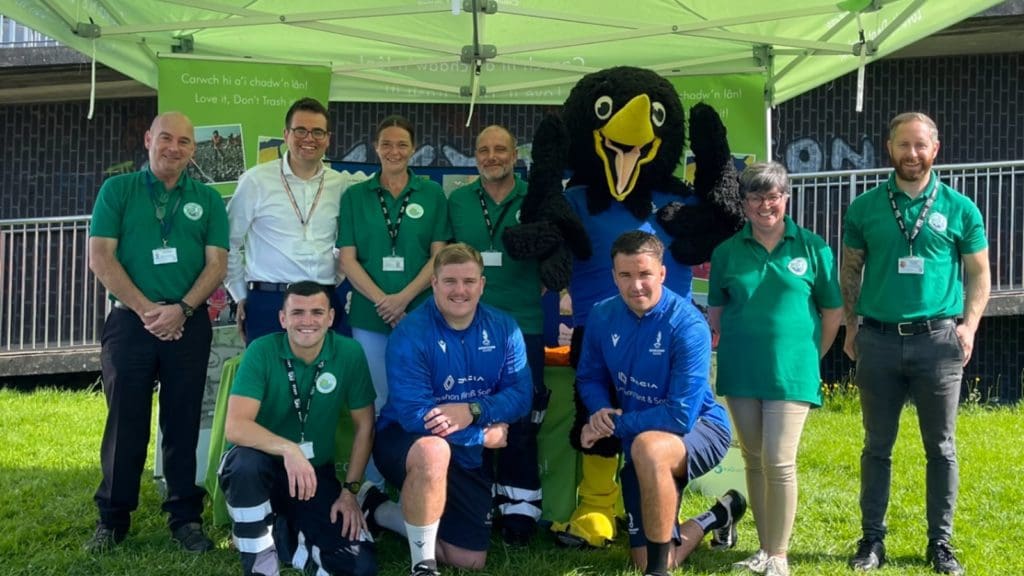 Council teams up with Bridgend Ravens RFC to tackle issue of irresponsible dog owners