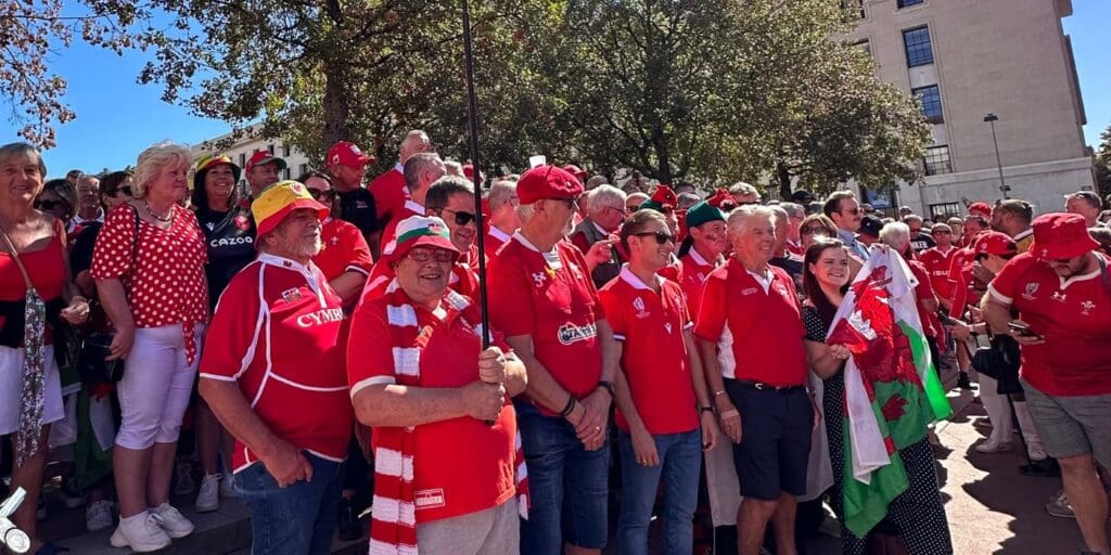 Watch Welsh Rugby World Cup fans erupt into song ahead of Wales v Australia match