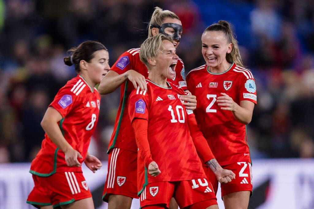 Cymru legend Jess Fishlock calls time on record-breaking career