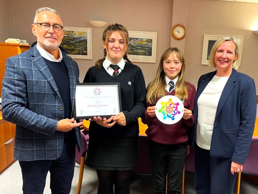 School receives illustrious family award for helping parents improve the lives of their children