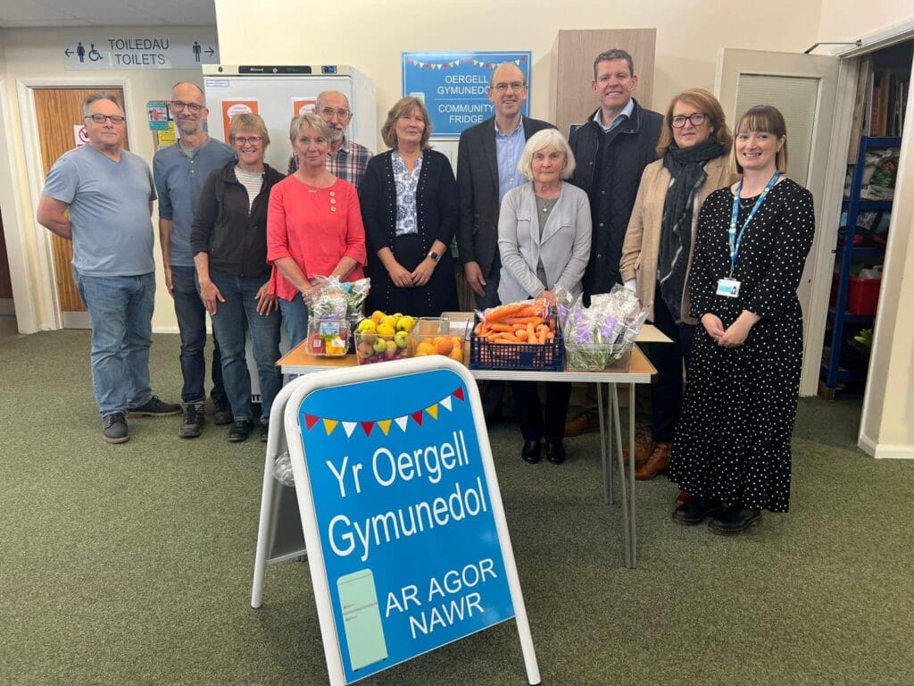 Community fridge celebrates collecting 7.5 tonnes of food on 1st anniversary