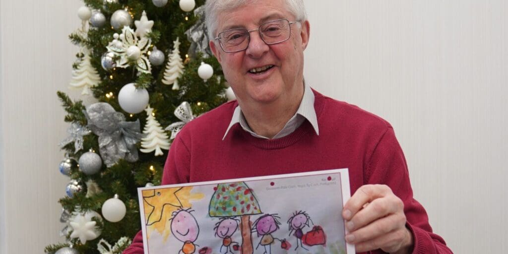 First Minister announces Christmas card competition winner