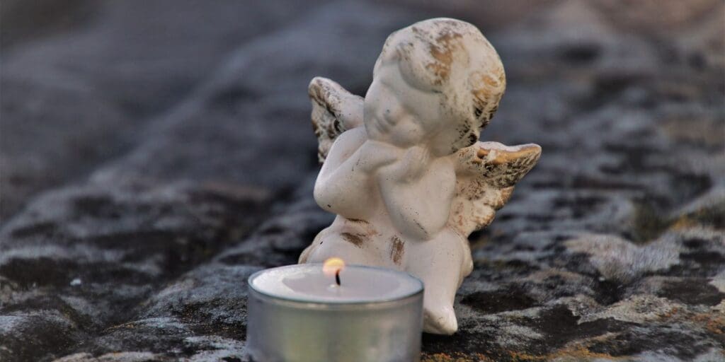 Alzheimer’s Society Cymru offers advice on bereavement at Christmas