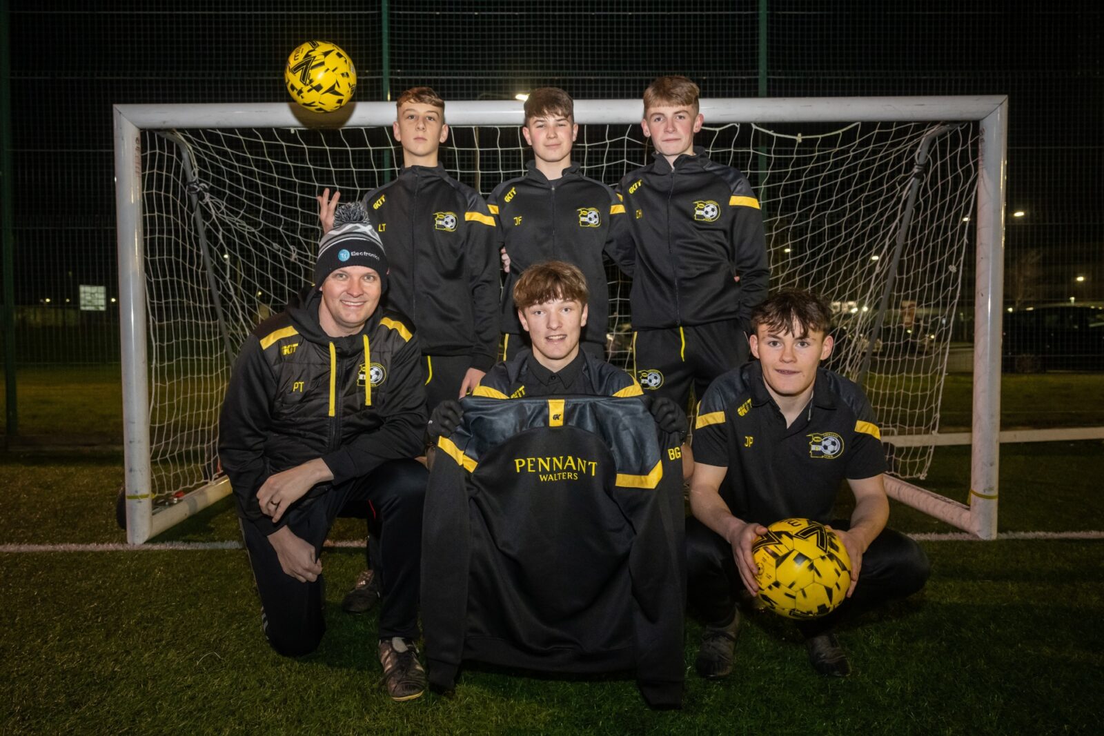 Newly formed Aberdare grassroots football team receives a helping hand