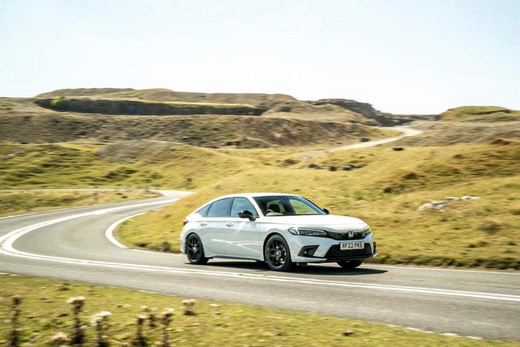 Review: Honda Civic eHEV Advance 2024