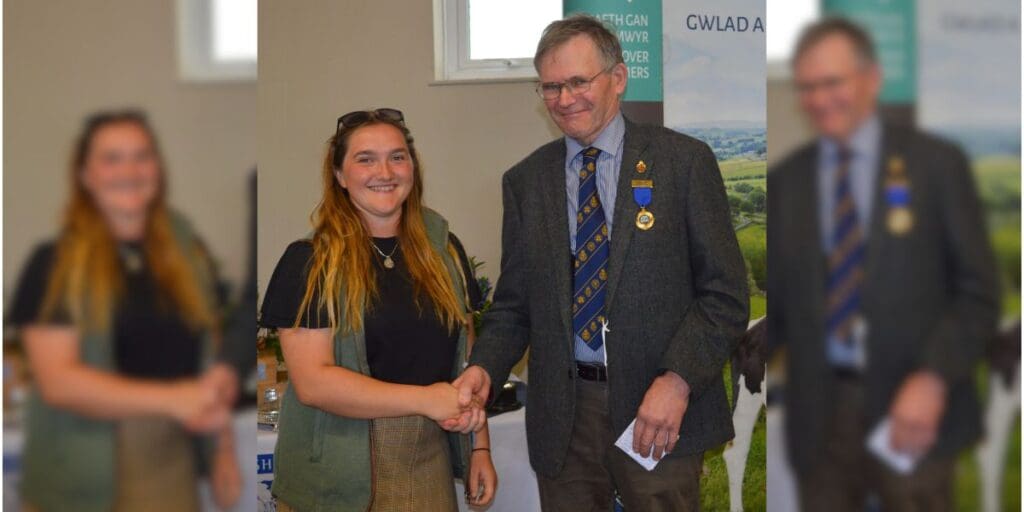 £1,000 Bursary Award available to Pembrokeshire agricultural students