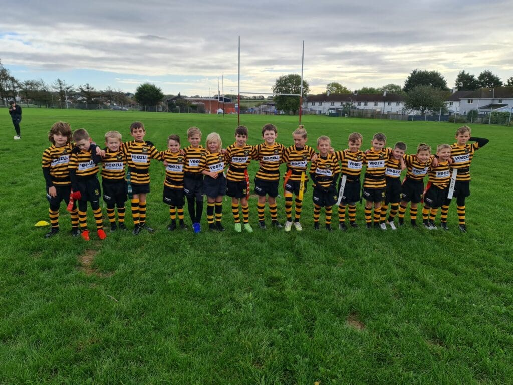 Veezu sponsors new kit for Llandaff North RFC