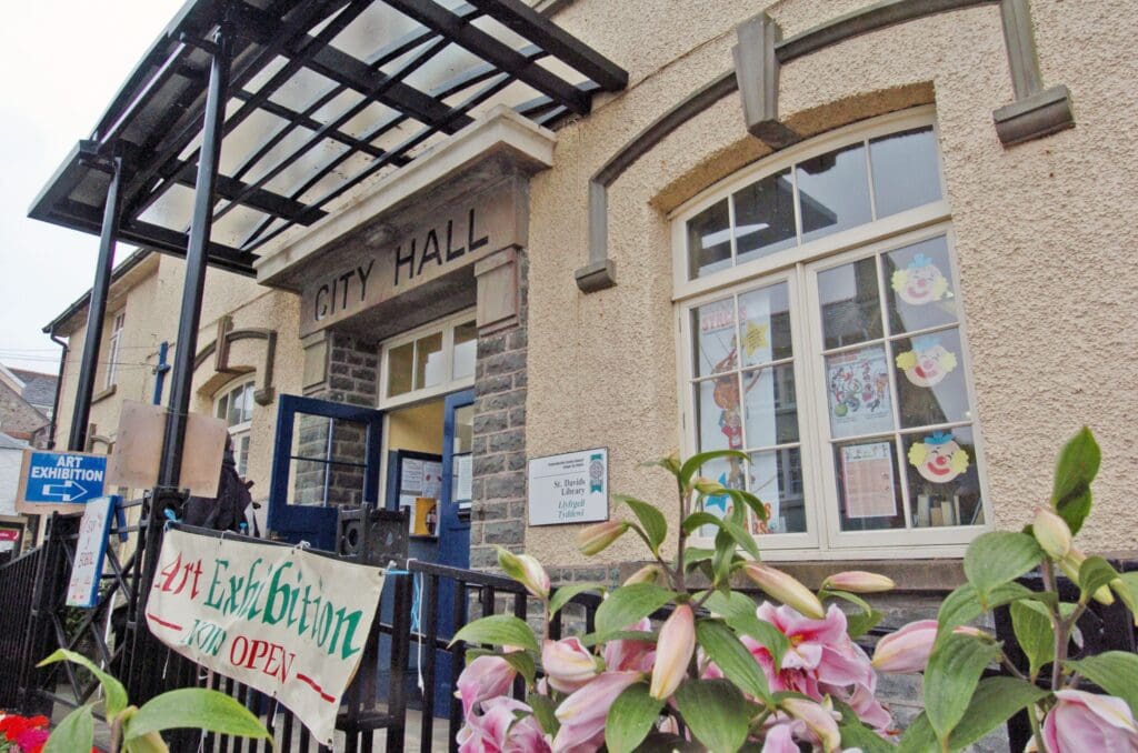 St Davids’ city library to open on Saturdays