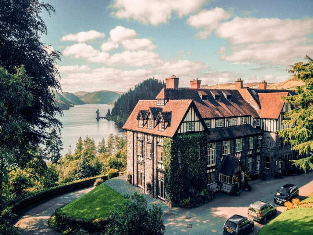Mid Wales hotel with stunning lake view has gone on the market