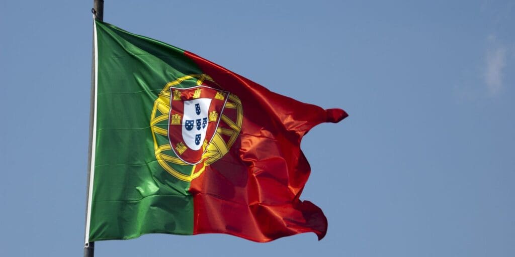Relocating to Portugal: The Handbook for Portuguese Living
