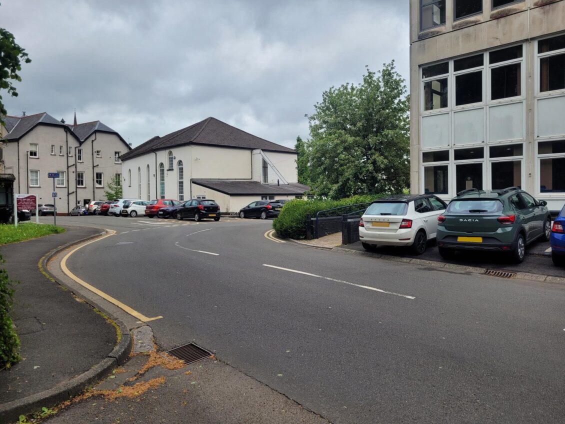 Aberdare Town Centre car parks to remain open during gas main work
