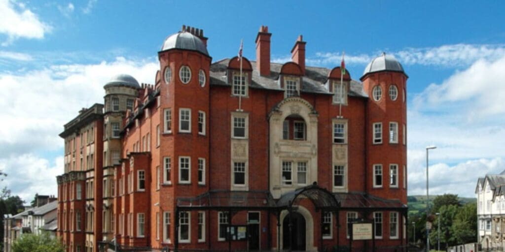 Llandrindod library to move to museum building