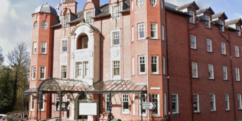 Former Mid Wales hotel put up for sale with asking price of £250,000