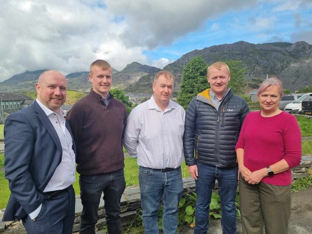 High-profile support for hydro scheme intended to boost net zero bid