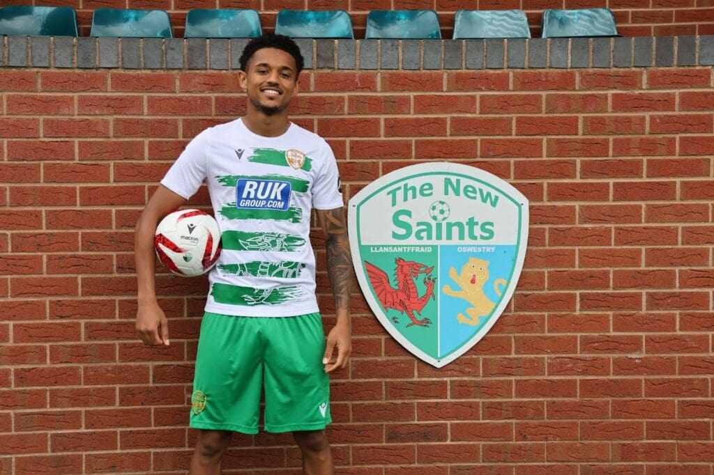 The New Saints sign Adam Wilson on loan from Bradford City