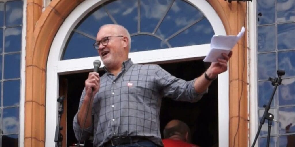 Youngsters urged to enter rugby legend-inspired speech contest