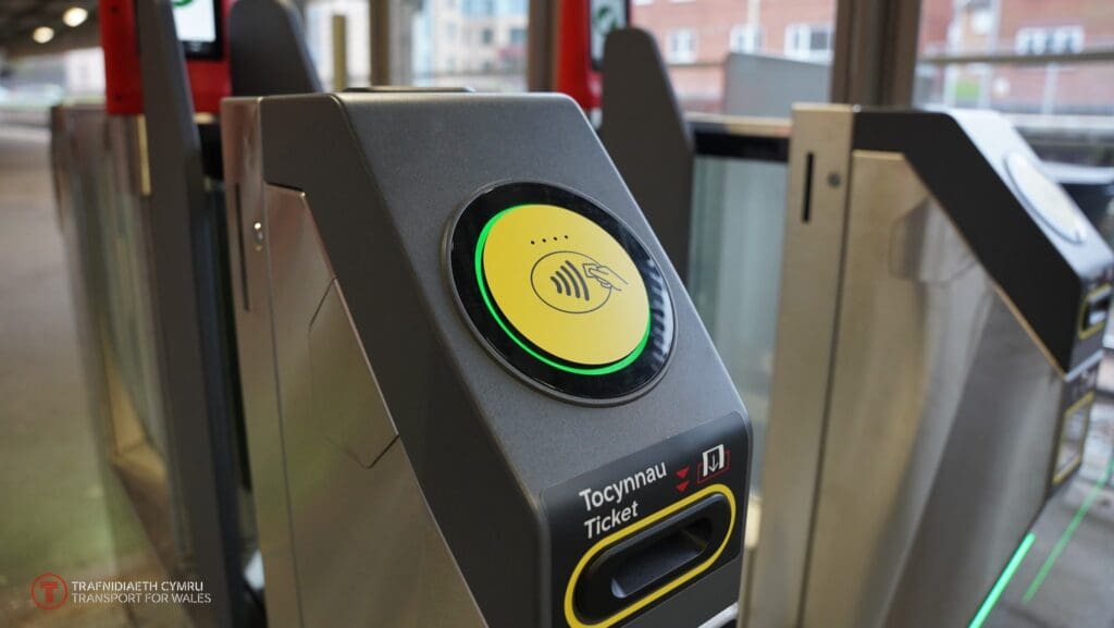 ‘Pay As You Go’ rail travel now available between Pontypridd and Cardiff Bay